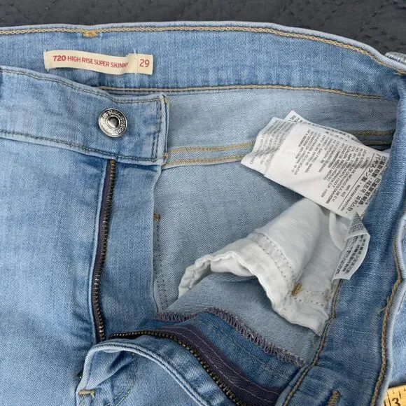 Levi’s 720 Light Blue Women Jeans - Picture 6 of 12